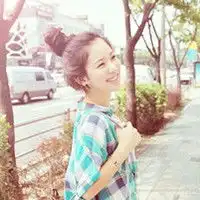 唯美简约美女qq头像也许多年以后
