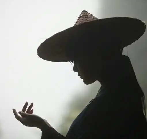 有没有那种显得很孤独的头像
