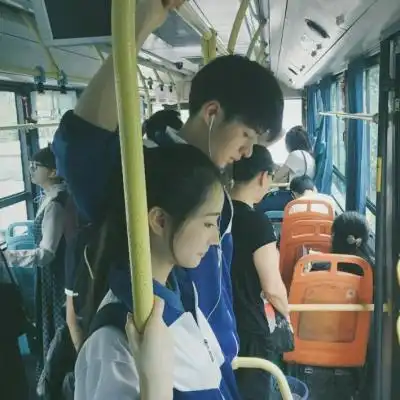 校服学生情侣头像一对两张学院风清新情头
