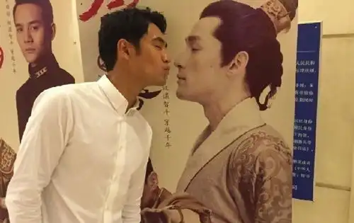 有种友情叫胡歌与袁弘,袁弘对胡歌的称呼好宠溺,不怕妻子吃醋吗
