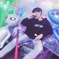 调皮的情侣头像真人调皮俏皮情侣头像一人一张
