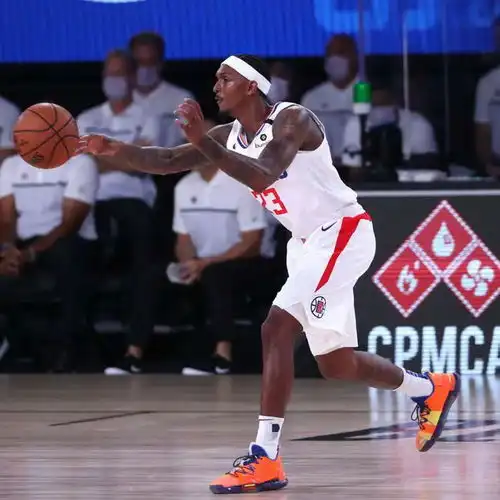 一百多块钱的nba球星个人签名鞋你见过吗

