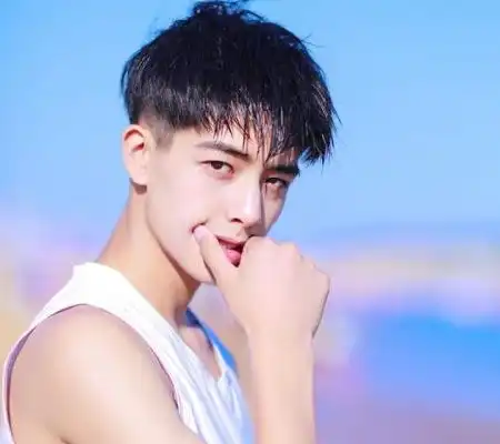 能说会道,风流不羁,最能招蜂引蝶的三个星座男,女人们要小心了
