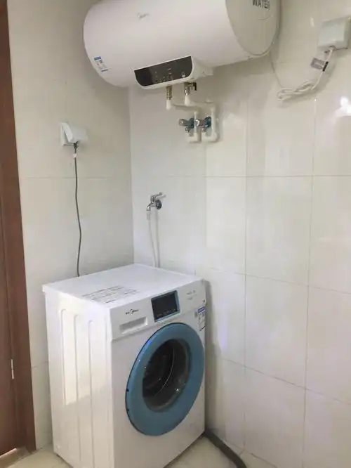 出租短租10号线纪家庙万泉盛景园小区次卧限女...
