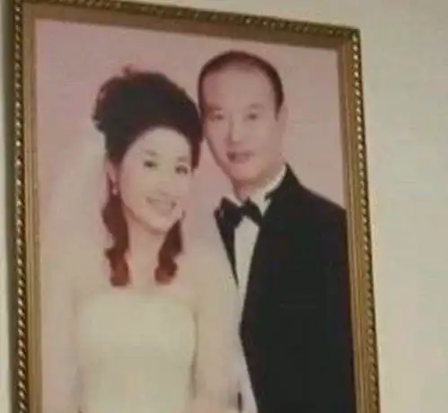 来惠利深情呼喊感动不了冷血的许国利,太多无情男壮大了恐婚族
