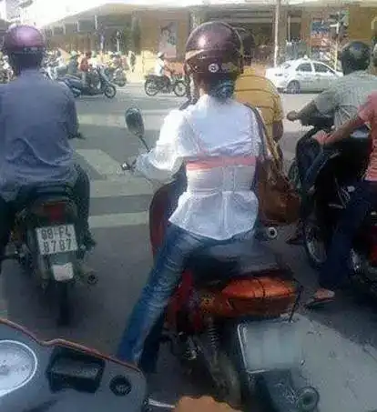 搞笑gif真实的龟兔赛跑,童话里都是骗人的

