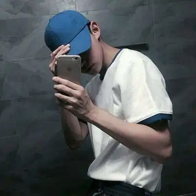 蓝色系男生头像可爱有个性
