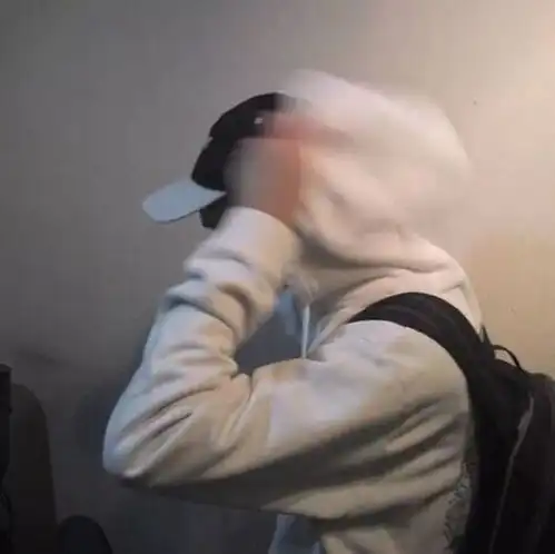 头像把你们的愿望都放在这里明年这个时候来看看有没有成真
