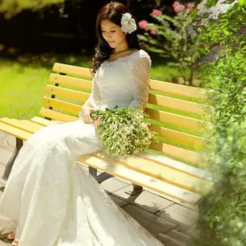 跪求exo吴亦凡或者最美校服女神高晴的头像或美图,好看的给金币
