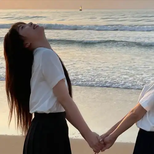 ins超甜闺蜜头像
