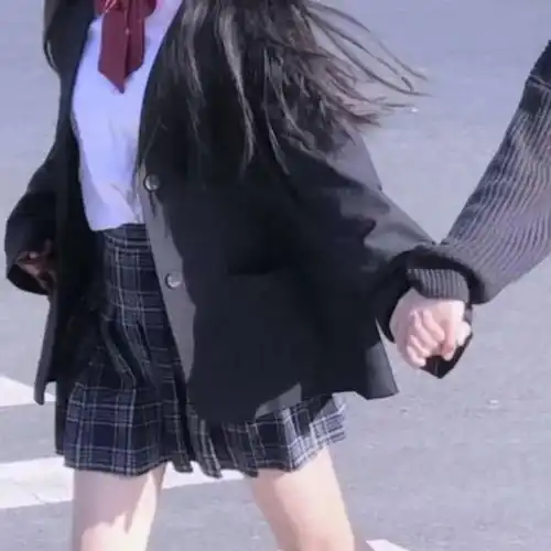 情头可爱甜甜的情侣头像收吗
