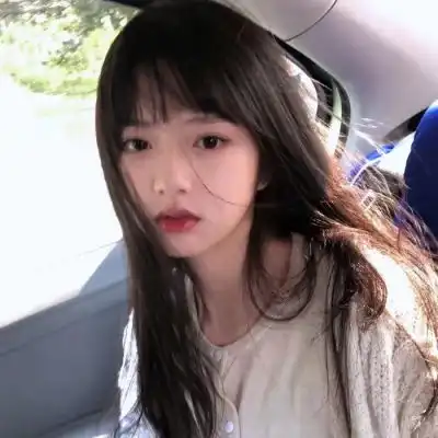 林曦ins女月出于云却隐于海
