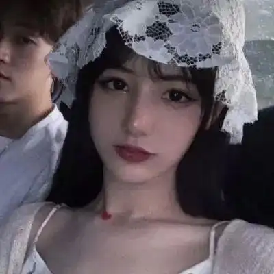 情侣头像真人一人一半真人情侣头像一男一女
