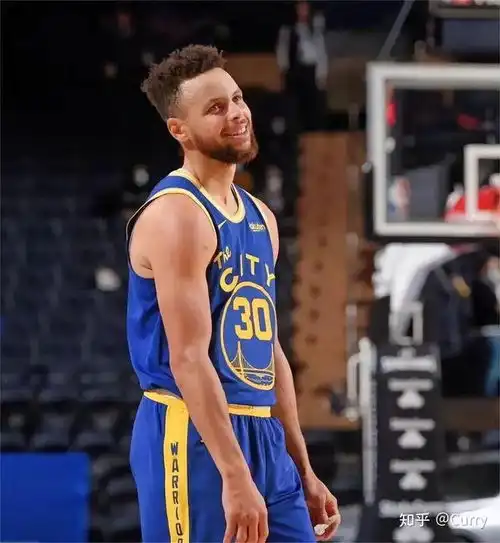 说一下你最喜欢的nba球星,并说明为什么是库里
