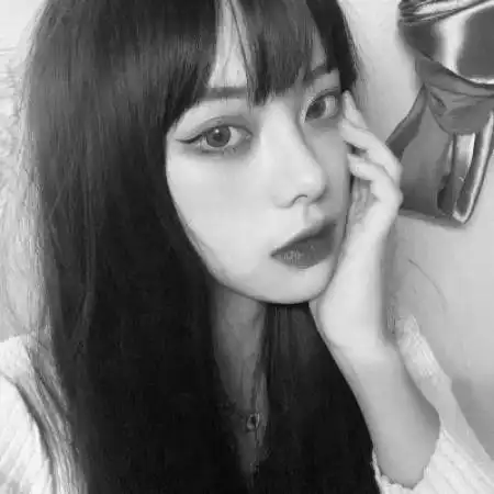 黑白qq头像女生,御姐冷酷又霸气的
