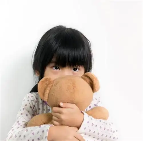 双胞胎哥哥说话模糊,父子沟通全靠弟弟翻译,婴语十级选手
