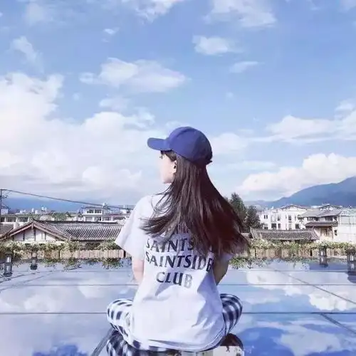 头像我还能笑所以不算很糟
