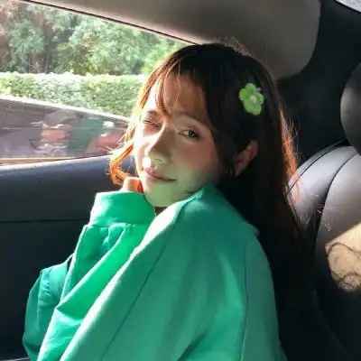 阳光干净的微信头像女积极阳光正能量的女生头像
