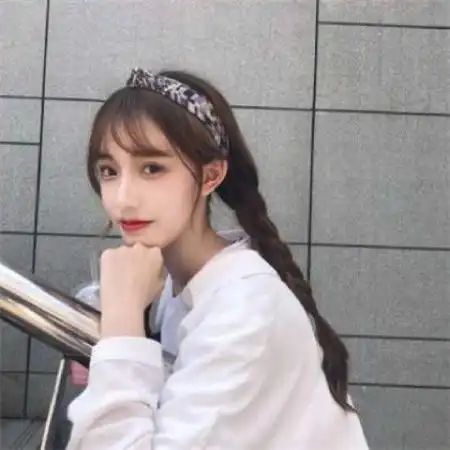 独特微信女神头像可爱萌萌搞怪的漂亮美女
