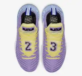 新一轮阿迪nike联名pk,你选哪双

