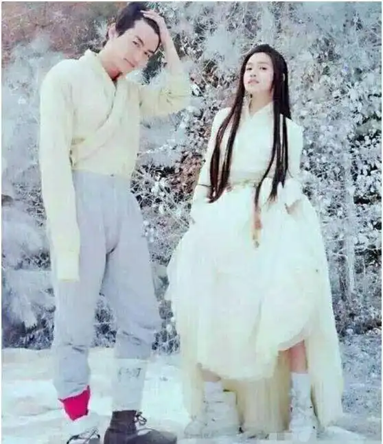 陈晓陈妍希秀恩爱超甜蜜,陈晓什么时候重回流量线了
