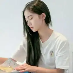头发毛躁无光,出油扁塌,我还有救吗
