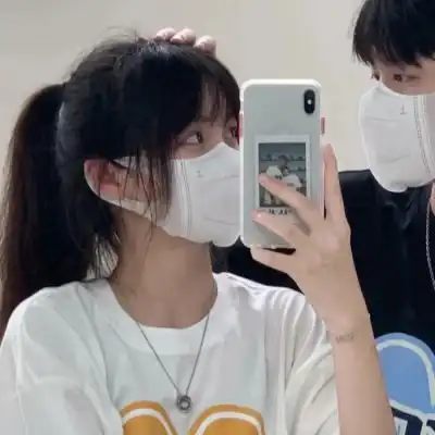 很可爱的学生党的真人情侣头像2021要努力成为一个值得别人去爱的人
