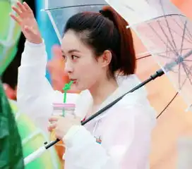 中餐厅3官宣,海报巧藏嘉宾信息,网友竞猜,收视女王是她
