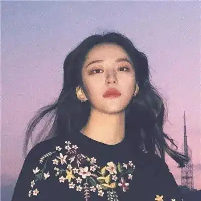 2023最新青春唯美真人情侣头像
