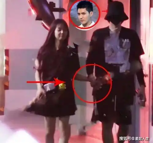 秦牛正威参加青2后首晒自拍照,手机壳仍然印着吴亦凡头像
