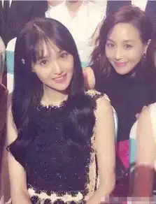 郑爽和张钧甯罕见的同框,她们都是张翰的搭档,今天谁更美呢
