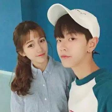 青春甜蜜一对qq情头头像
