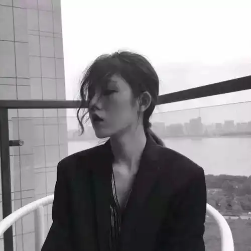 头像你不主动找我,我连喜欢你都没有借口
