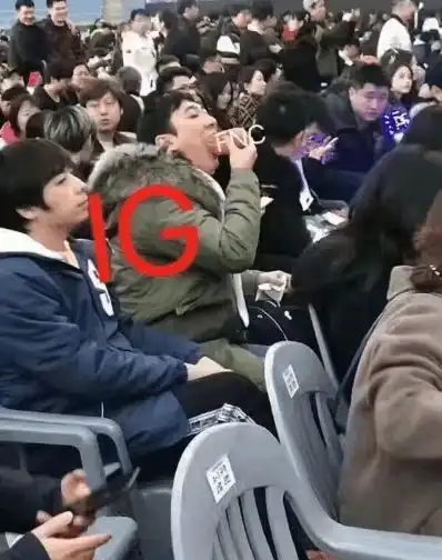ig刚夺冠,表情包就出来了
