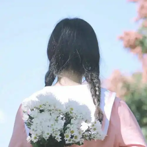 请问这个是情头吗如果是的话,有另一半图片吗

