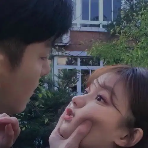 冬季情侣头像情侣头像一男一女情头情头像情侣双人一人一张动漫
