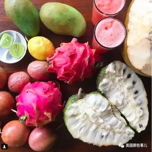 三年里,这对情侣餐餐只吃水果只是这变化,有人欣赏有人担忧果食主义者
