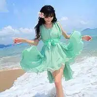 海边唯美意境女生头像据说小时候丑的长大是美女
