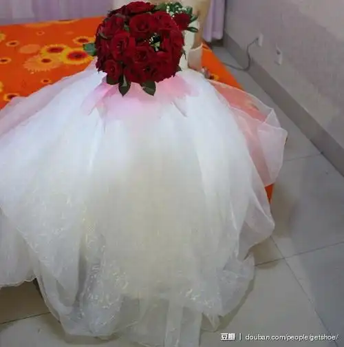 婚纱山茶花婉约定制婚纱王微微风格

