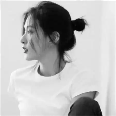 女生微信头像黑白霸气,快来挑选一个社会女头吧
