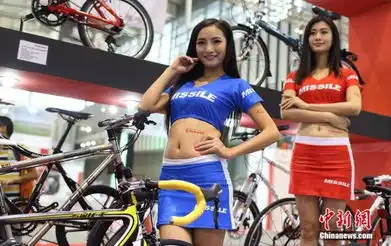 自行车女郎抢眼2014亚洲自行车展组图
