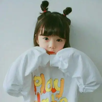 小女娃,好想我们也有一个,嘻嘻
