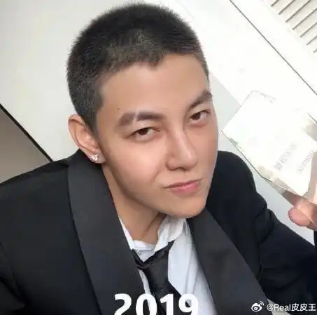 经纪人回应阿娇和女网红恋情,被曝同居一年多,牵手逛街后回酒店
