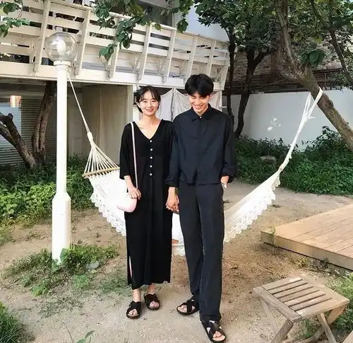 49套初秋气质穿搭,高级又时髦
