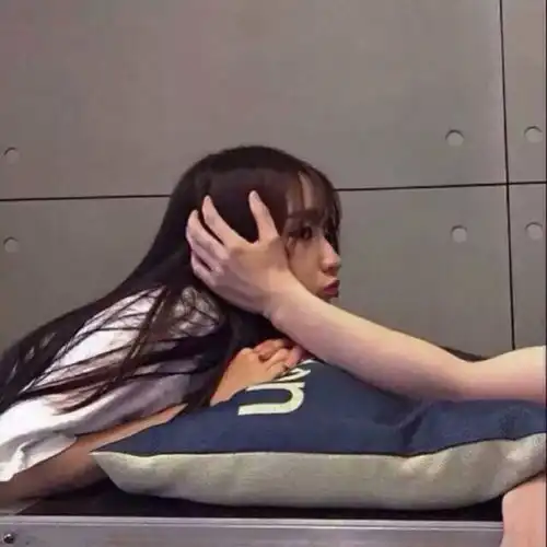 12岁女生头像
