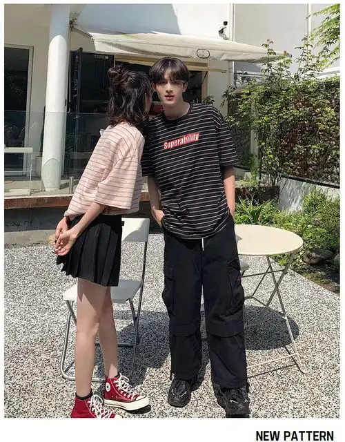 卓纪复古条纹情侣装女夏装ins超火港风网红情侣版抖音同款半袖男t恤夏
