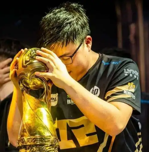 全球电竞联合会成立1月将举办全球赛事,uzi终于等到这个时刻了
