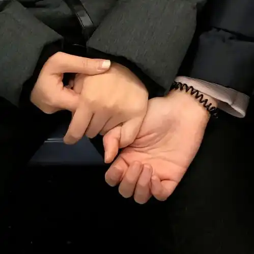 情侣头像见一面吧在秋天在国庆在浪漫的十月
