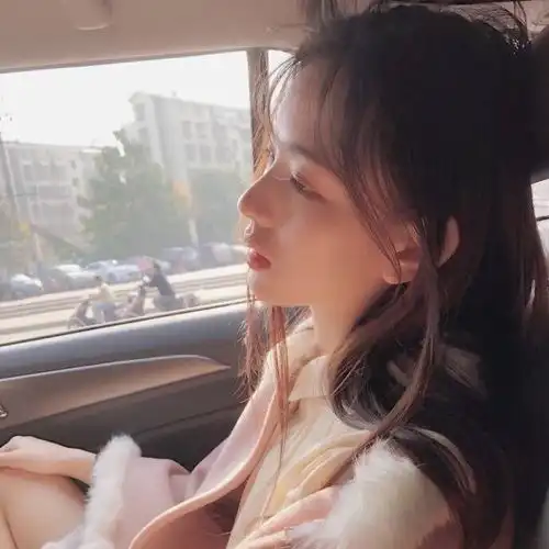 毕业之后感受到了理想和现实生活的差距
