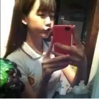 幸福的牵手情侣恩爱qq头像
